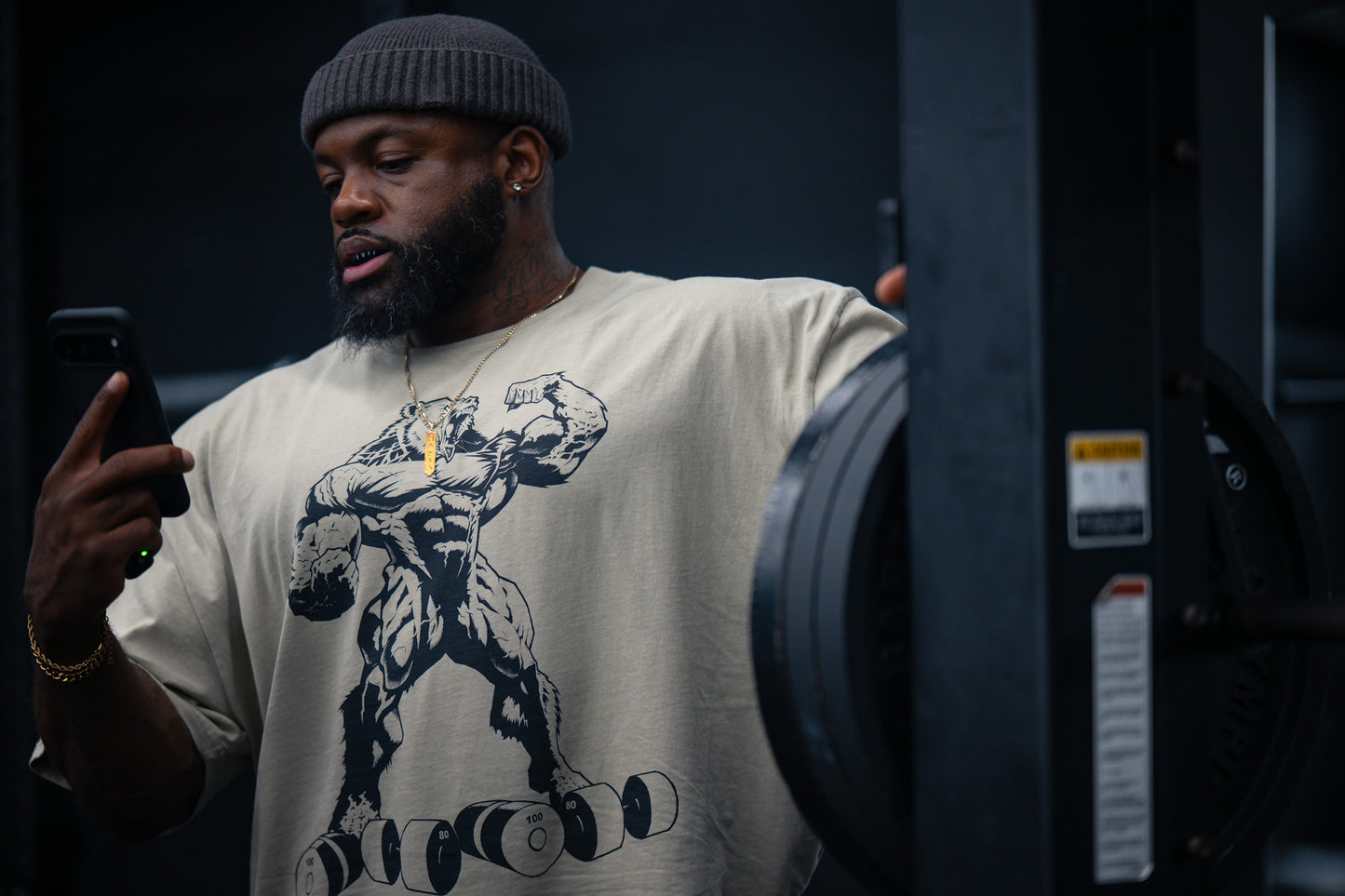 Bear Strong Men’s Oversized faded t-shirt with left sleeve signature - Bearclothing 
