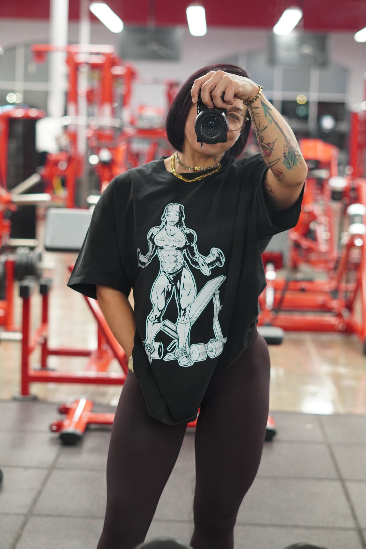 Bear Strong Women Oversized Pump Cover Faded Premium T-shirt - Bearclothing 