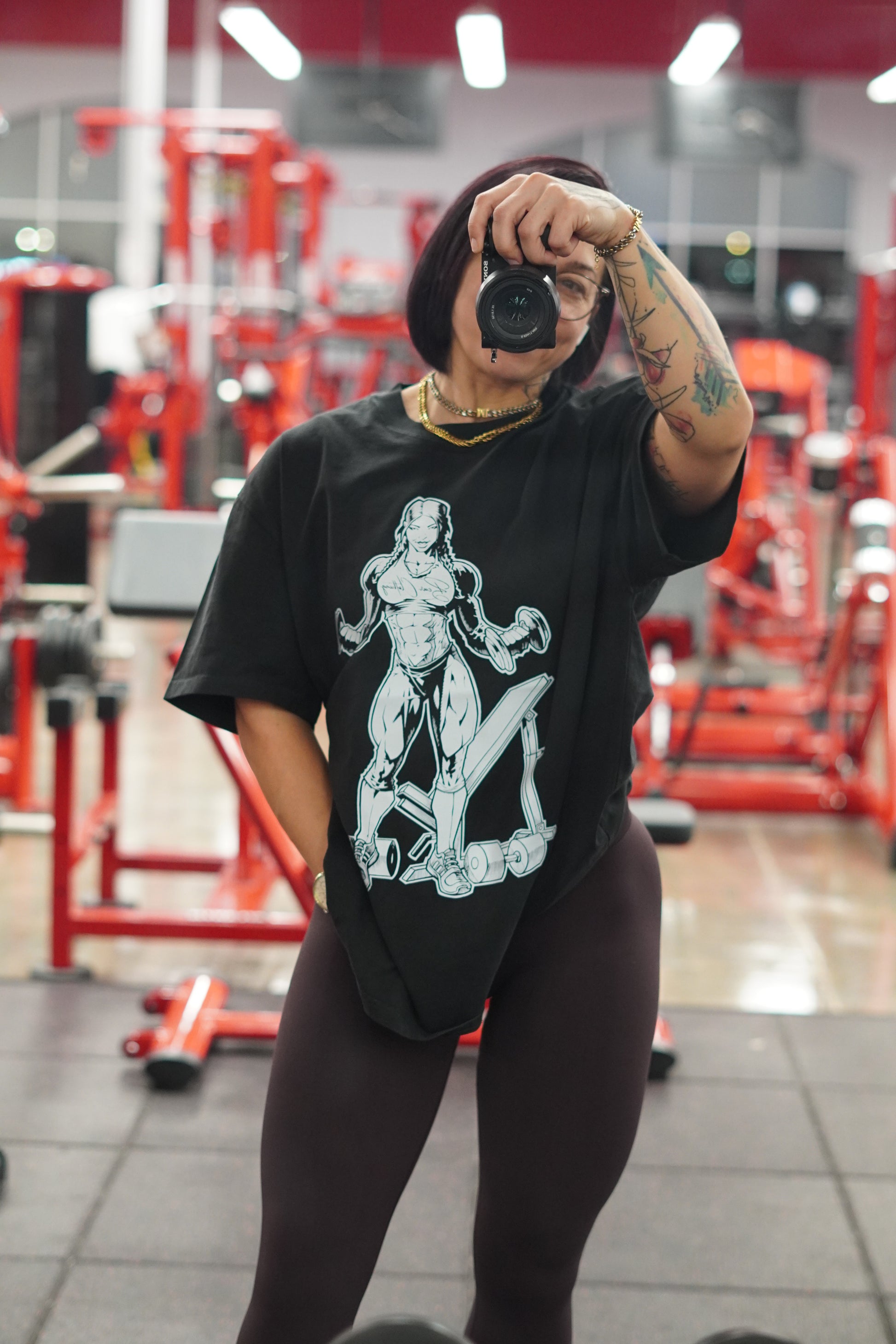 Bear Strong Women Oversized Pump Cover Faded Premium T-shirt - Bearclothing 